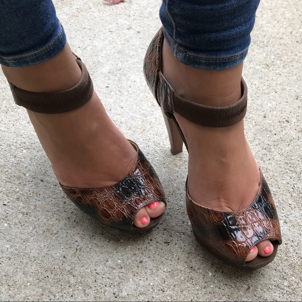 Michael Antonio Snakeskin Platform Heels 🐍